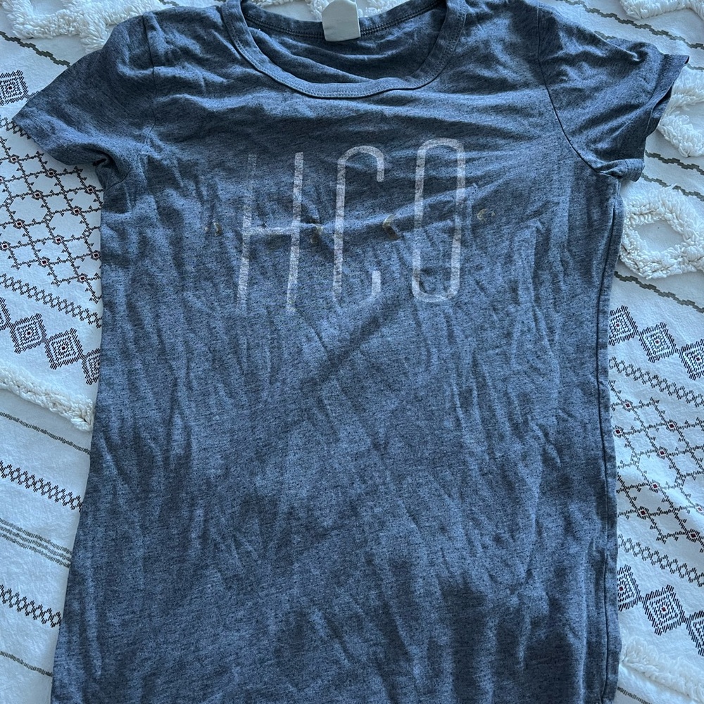 Hollister Tee